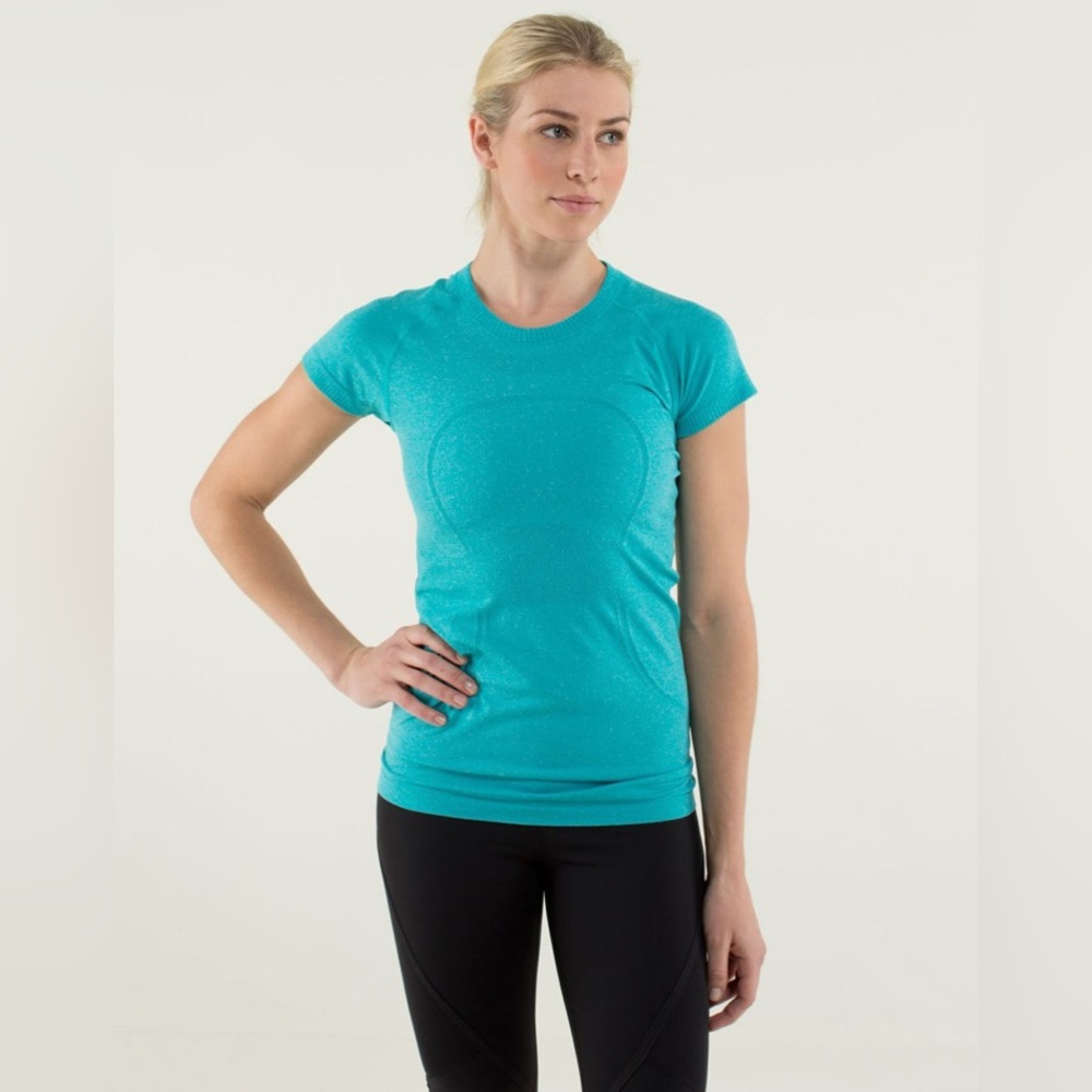 Lululemon Run: Swiftly Tech Short Sleeve in Heathered Surge